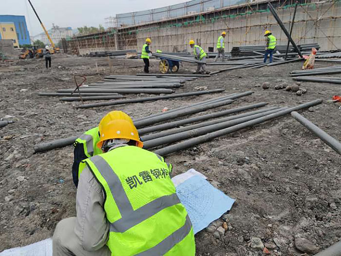 辛集螺栓球网架结构